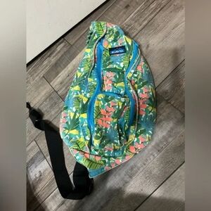 Kavu- green tropical floral limited edition rope sling backpack bag